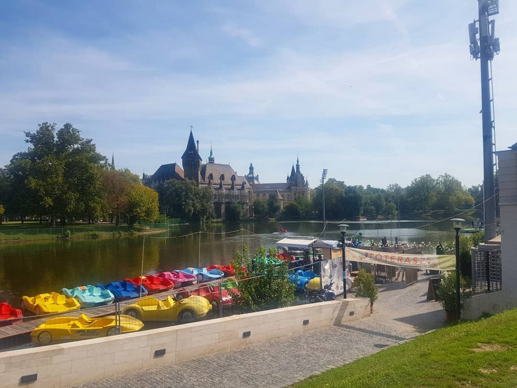 Budapest city park . . . . . . . . . . #Travelling&hellip;