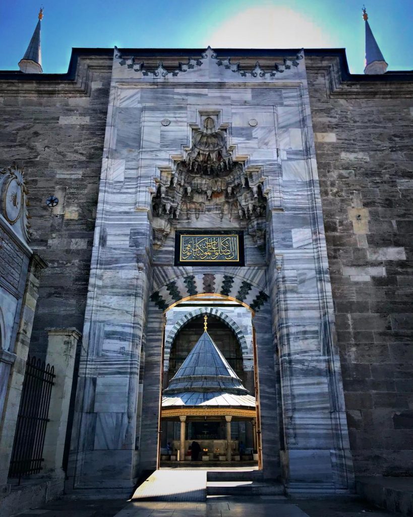 #fatihmosque #travelling #vacation #visiting #traveler #kadrajimizdan #perfectshot #pictureoftheday #trip #holiday #photooftheday #lifeofadventure #doyoutravel #tourism&hellip;