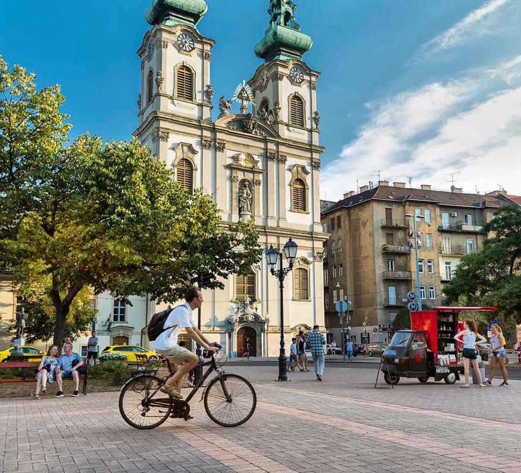 Budapest, Hungary. . . . #budapest #bnesimppl #mytinyatlas #TLPicks #lifewelltravelled #travelling #beautifuldestinations #doyoutravel #exploringtheglobe&hellip;
