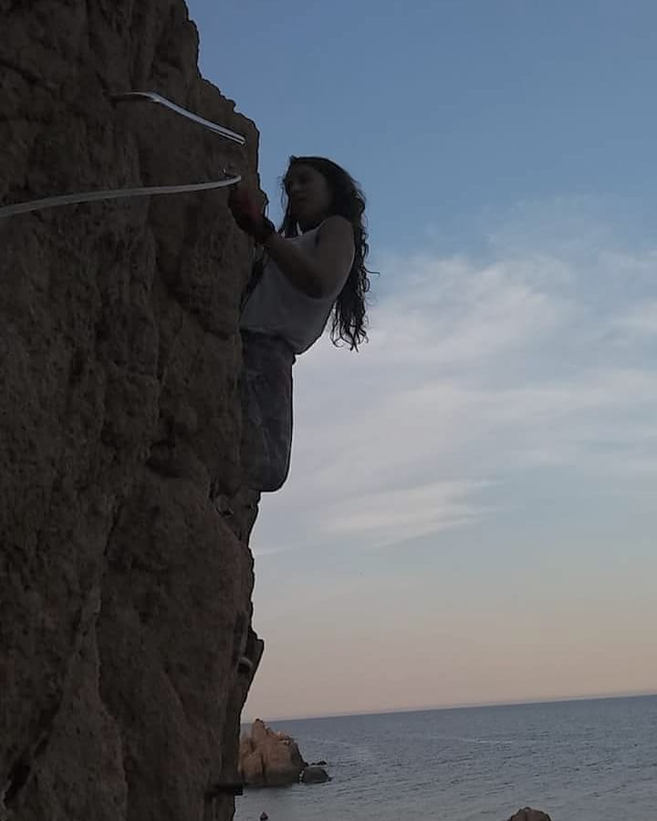 “Y créeme que sólo hay dos opciones en ésta vida: ↪Salir a comerte&hellip;