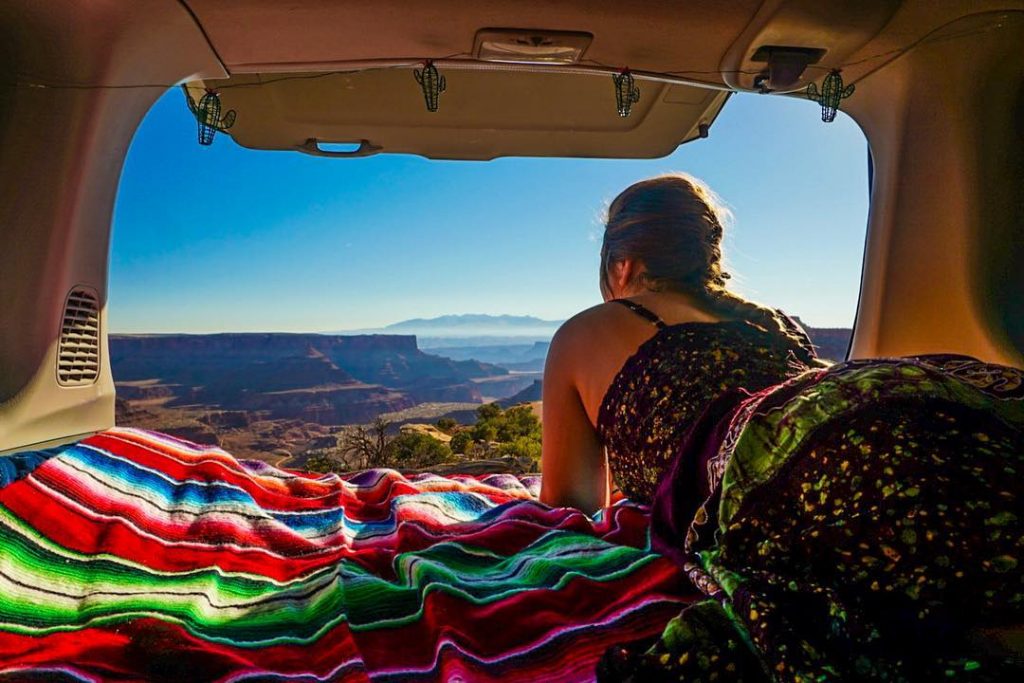 Breakfast view from our desert van! Had a great time exploring the National Parks&hellip;