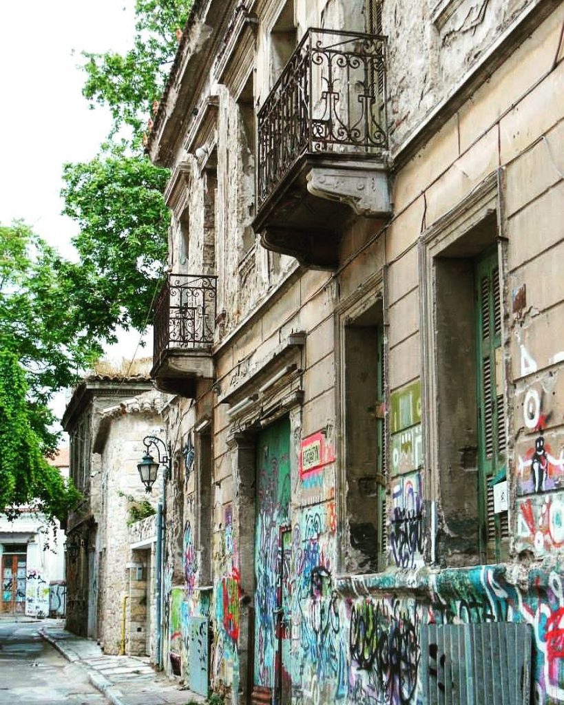Exploring the sidestreets and graffiti in Athens. Read about our travels to Greece at…