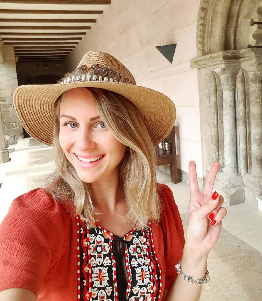 Like my Indiana Jones? ???? . . . . . . #passionpassport #dametraveler #visitspain&hellip;