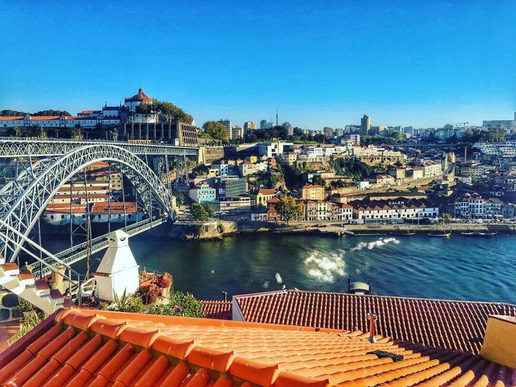 ᵒⁿᵉ ᵒᶠ ᵐʸ ᶠᵃᵛᵒᵘʳⁱᵗᵉ ᶜⁱᵗʸ ᴾᴼᴿᵀᴼ⁻ᴾᴼᴿᵀᵁᴳᴬᴸ ???????? . . . . . #porto #portugal&hellip;
