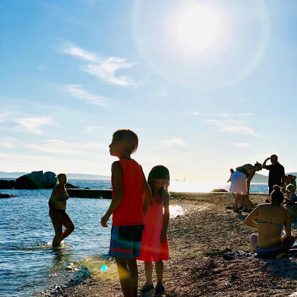 Sun is setting on #bacvicebeach in #split #croatia the fun is just beginning. Gotta&hellip;