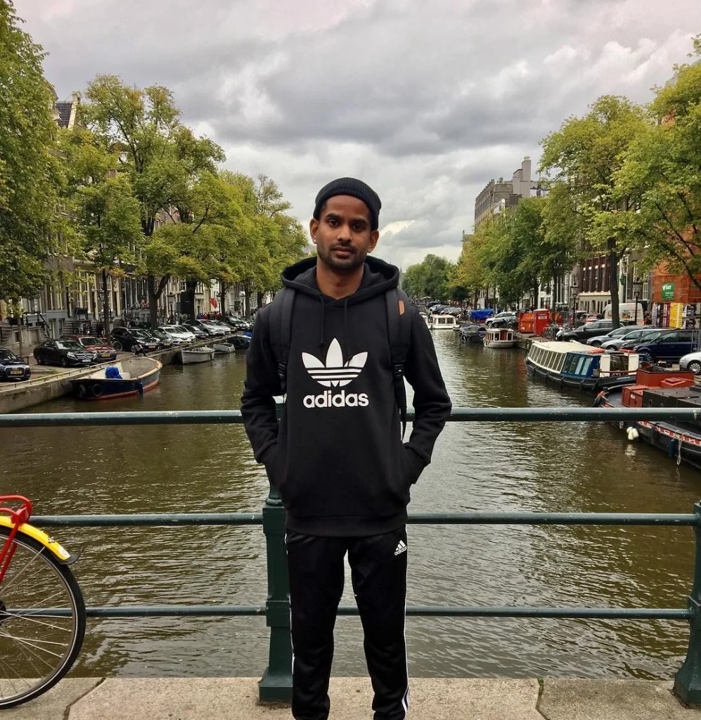 Back in this beautiful city ???????? #amsterdam #canalbelt #netherlands #europe #streetstyle #adidas #iamtb #gravlmag&hellip;