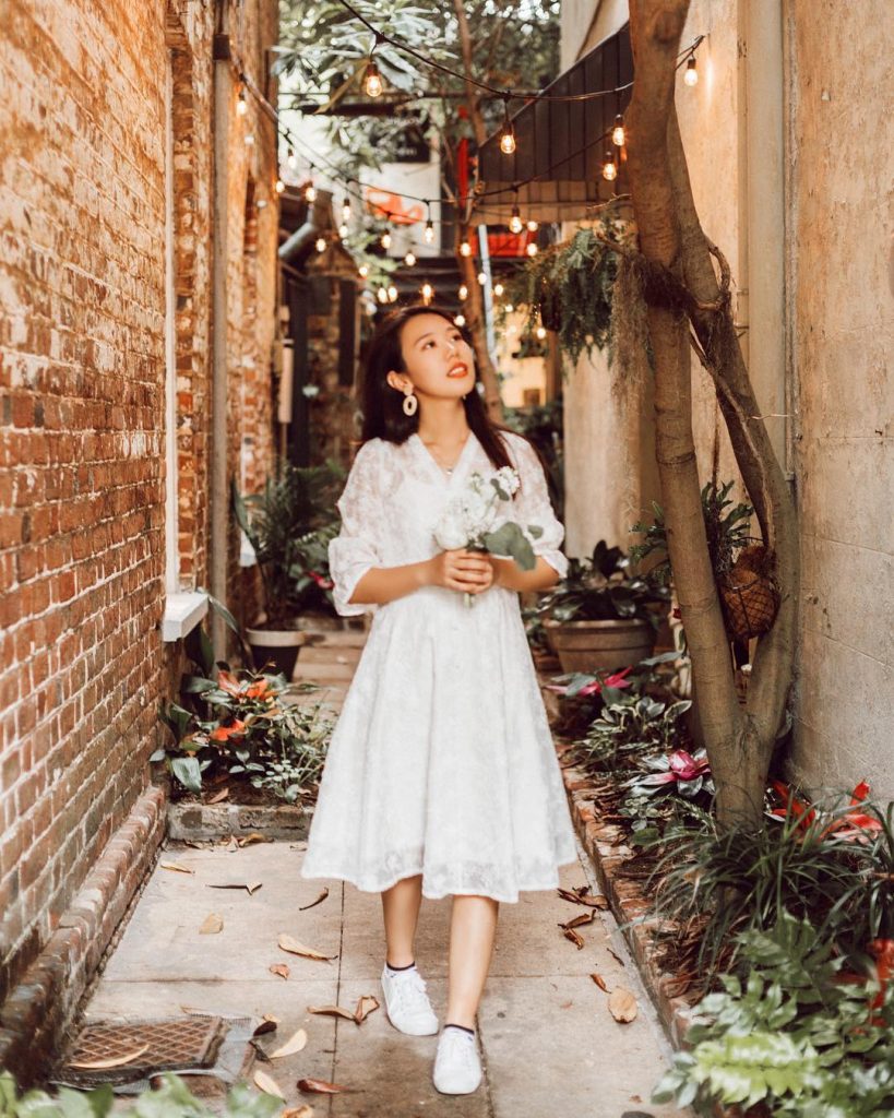 Dreamy walks in Charleston. . . . #bnesimppl #Charleston #ExploreCharleston #CharlestonCharm #CharlestonPhotography #ColorsOfCharleston #Charlestonsc&hellip;