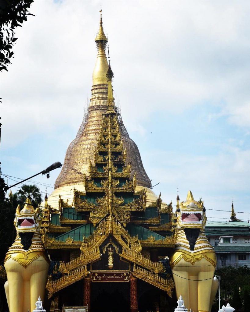 Shwedagon Pagode ~ #newpost #asia #myanmar #yangon #rosiontour #reisenfuerweltentdecker #starttheadventure #backpackers #weltreise #oncearoundtheworld #travellers&hellip;