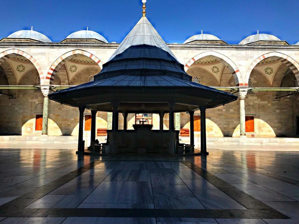 #fatihmosque #travelling #vacation #visiting #traveler #kadrajimizdan #perfectshot #pictureoftheday #trip #holiday #photooftheday #lifeofadventure #doyoutravel #tourism&hellip;