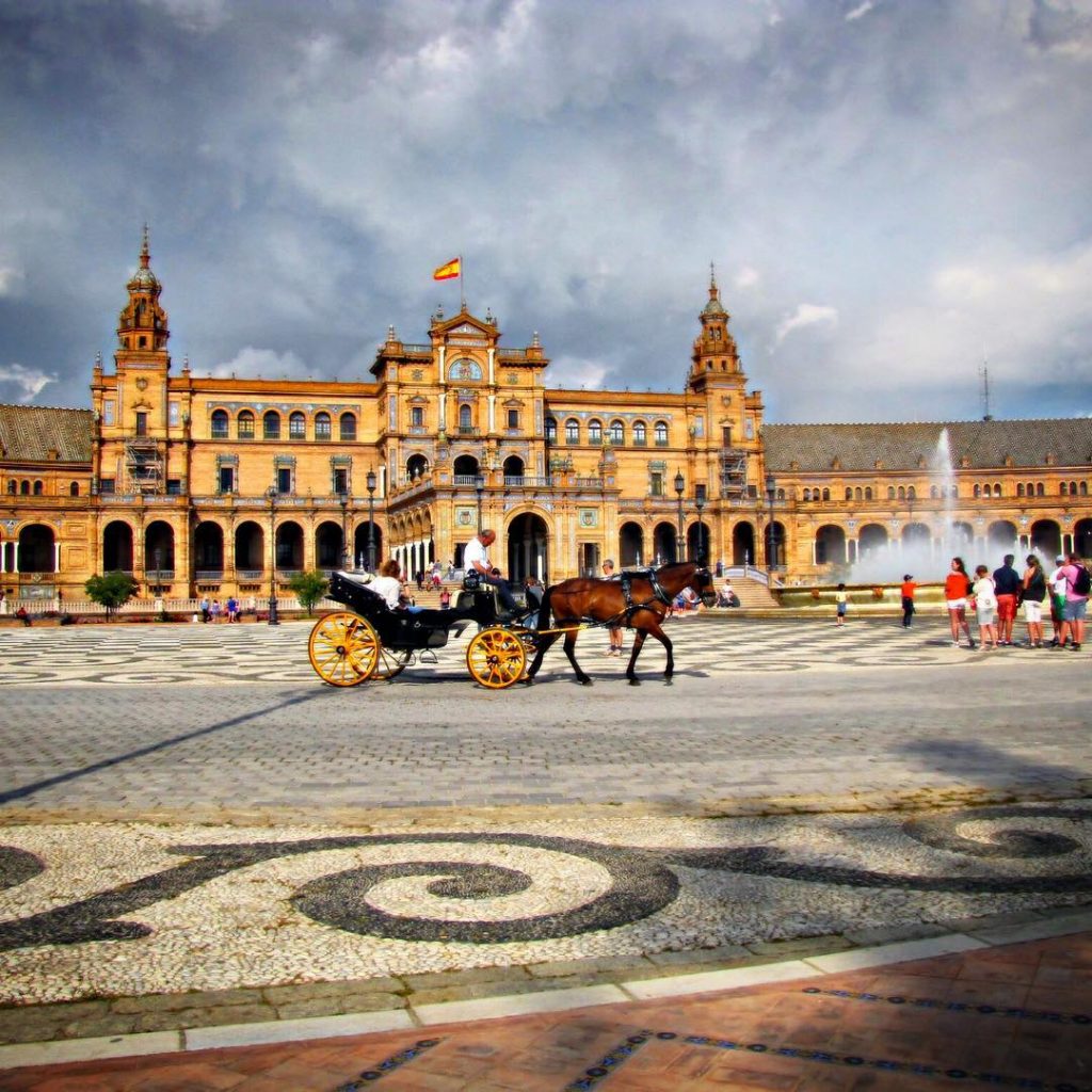#plazadeespaña #travelling #vacation #visiting #traveler #kadrajimizdan #perfectshot #pictureoftheday #trip #holiday #photooftheday #lifeofadventure #doyoutravel #tourism&hellip;