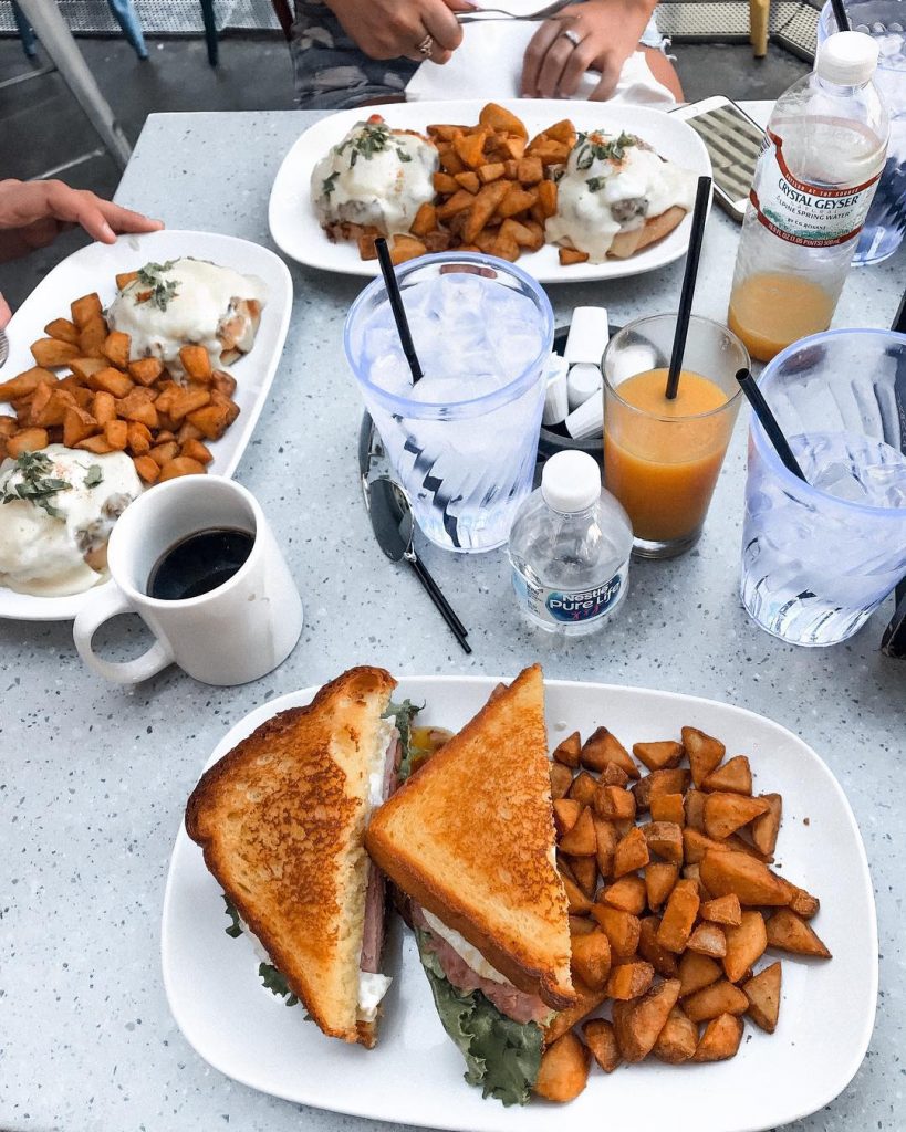 Breakfast in America is a must . . . #lasvegas #breakfastgoals #nevada #planethollywoodlasvegas #bacabincrew&hellip;