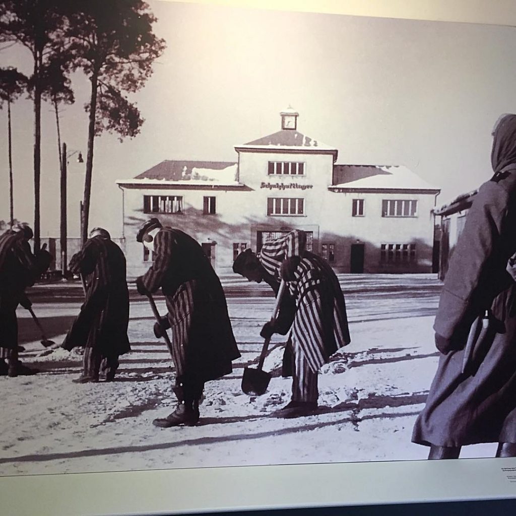 ???????? Sachsenhausen pretendia estabelecer um padrão para outros campos de concentraçã acampamento era seguro…