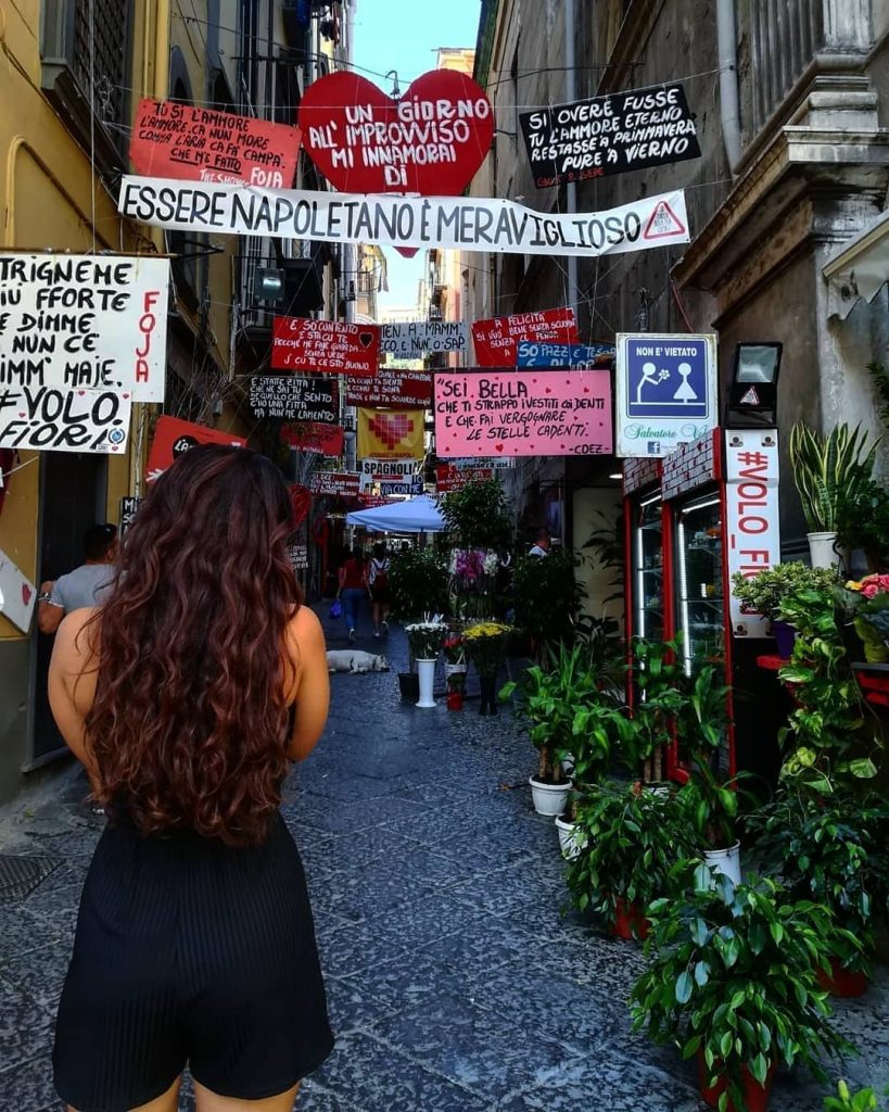 ???????? “Vir napule e po muor” ️Literally “see Naples and then die”, as quoted…