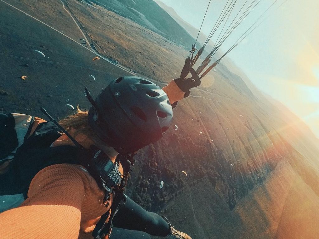 Наверное, никто не может описать прыжок с парашютом лучше, чем Уилл Смит)) ⠀ Кстати,&hellip;