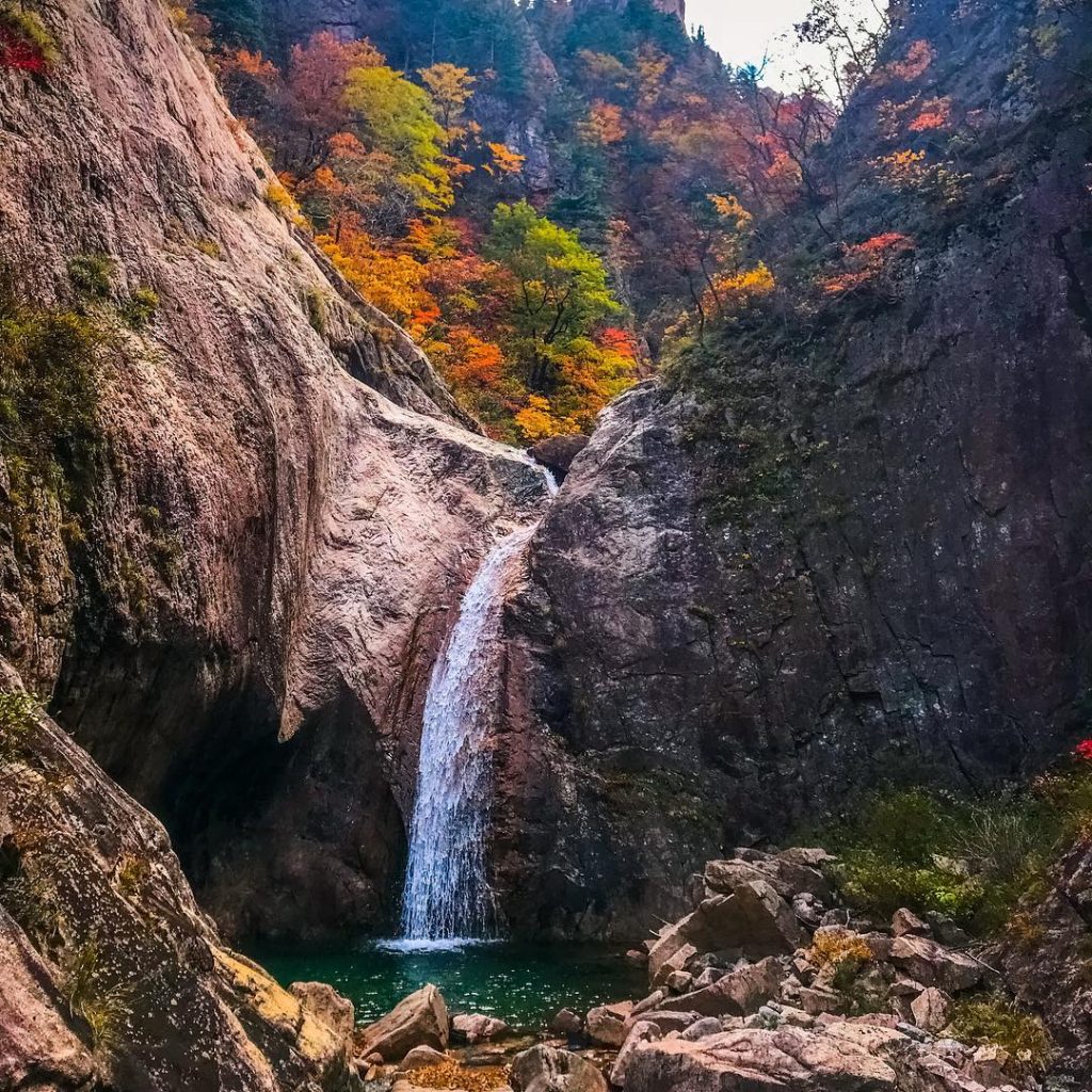 No wonder Seoraksan is called the most beautiful place in South Korea . .&hellip;