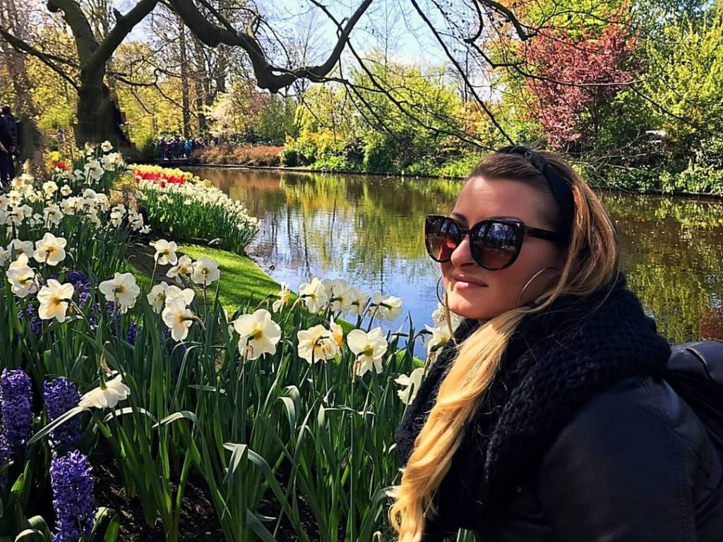 Holland – Keukenhof Garden #visitkeukenhof #iamb #bnesimppl #keukenhof #keukenhofgardens #tulip #flower #holland #naturephotography #natgeo&hellip;