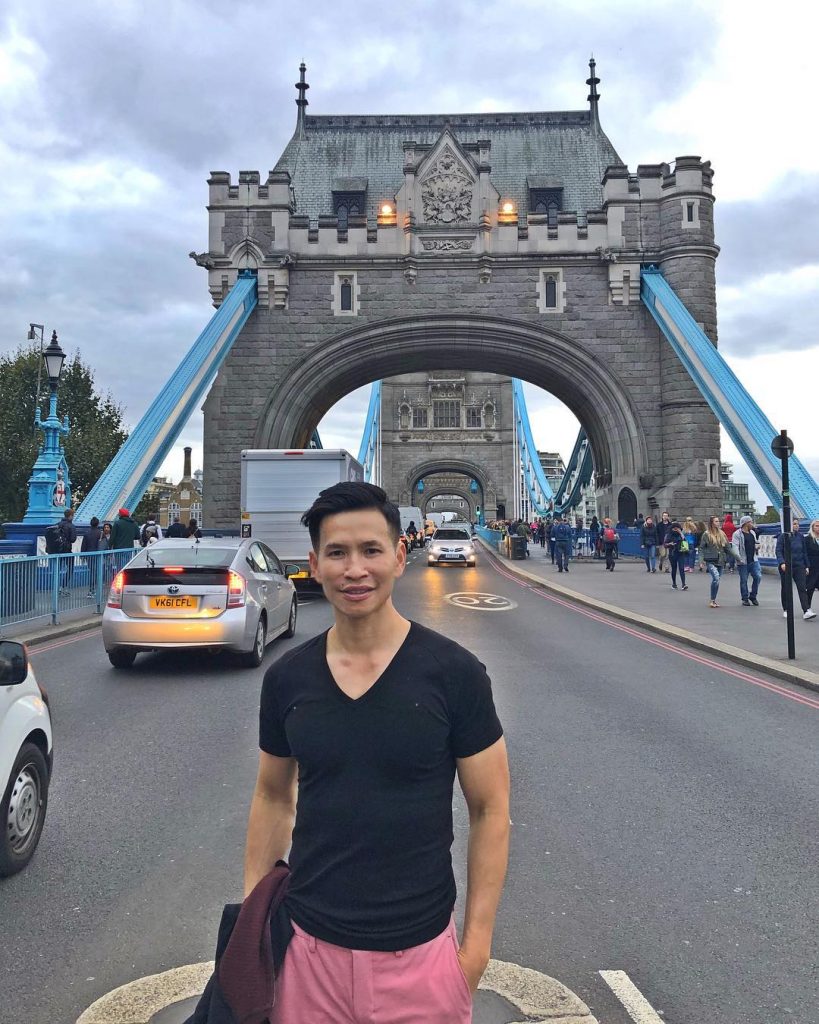 Sunset on the bridge #towerbridge #toweroflondon #riverthames #london #holidays #travelblogger #travelphotography #travelbucketlist #traveladdicted #travelholic&hellip;