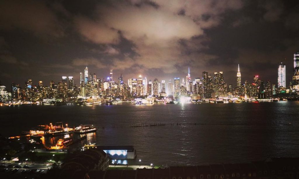 The most beautiful view of New York #travelphotography #iamtb #travel #nightlife #backpacker #followforlike #photooftheday…