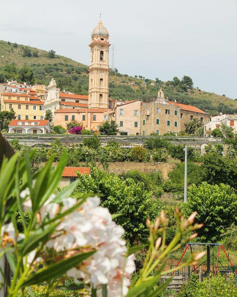 • JBo’s View___________________________________________________ • #bnesimppl #love #sunshine #beauty #priceless #iger #castellaro #italia #postcardsfromtheworld #fromtheworld&hellip;