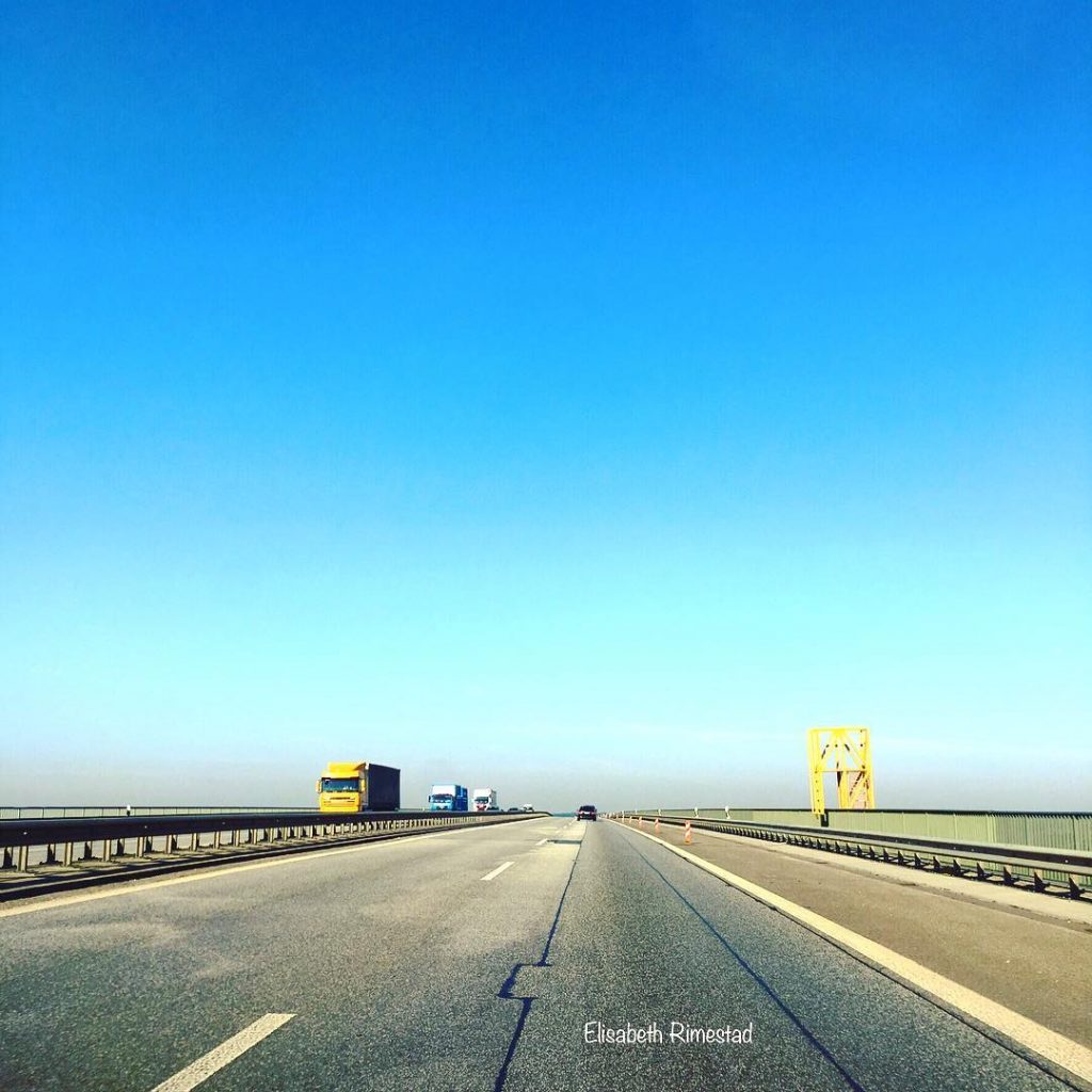 ????????…nice ride between Germany and Denmark ???????? @handmadeelisabeth #ig_europa #travel #adventurer #streets #utpåtur #ontheroad&hellip;