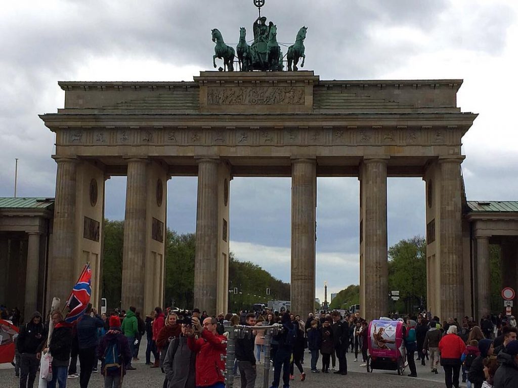 ???????? O Portão de Brandemburgo é um monumento neoclássico do século XVIII em Berlim,&hellip;