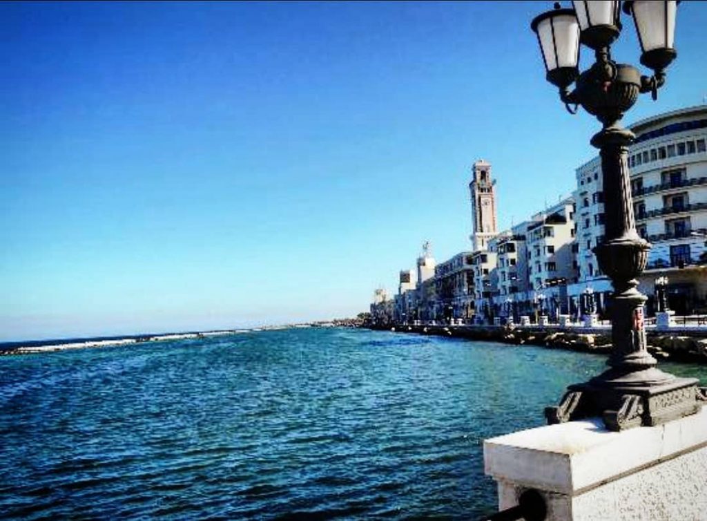 Explore the Unseen #bari #puglia_illife #yallerspuglia #bnesimppl #keepexploring #loves_landscape #lovetheoutdoors #eurotrip #mytinyatlas #shadesofcolours #agameoftones&hellip;