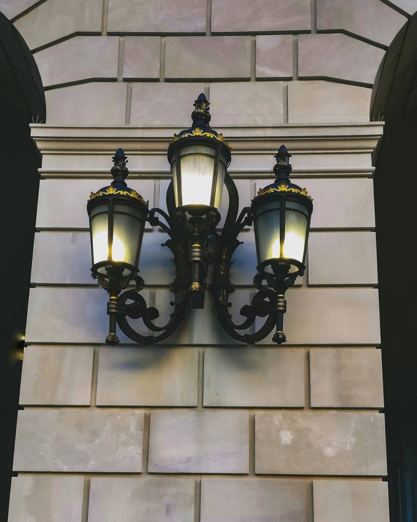 “We’re all just walking each other home.” Follow the light. ◾◾◾◾◾◾◾◾◾◾◾◾◾◾◾ Washington DC, United&hellip;