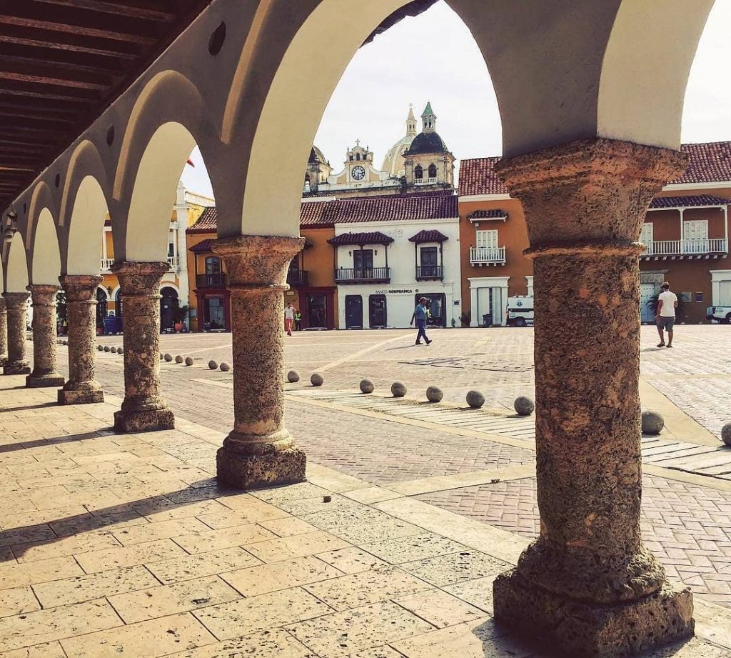 Cada rincón de esta ciudad nos llega de magia. Buen día desde la Plaza…