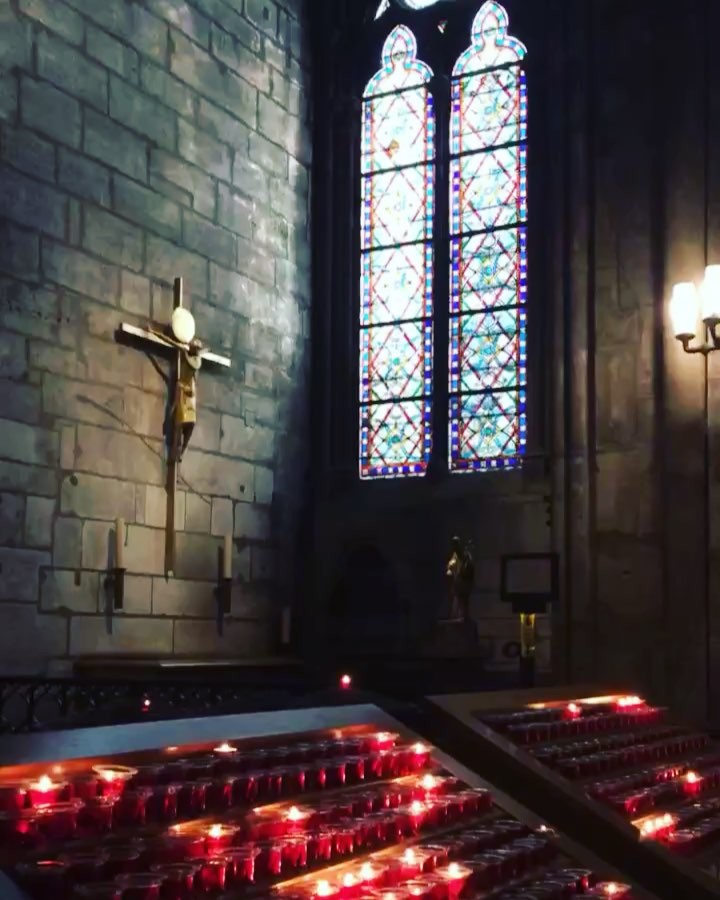 Feels so eerie when you #beautiful #stainglass #windows #lowhangingchandelier #gothic #cathedral @notredame . .&hellip;