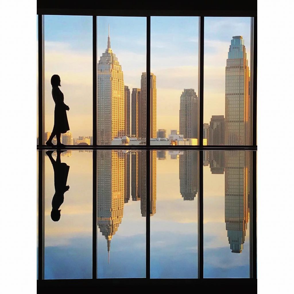 under a soaring skylight #mysmilesnap #fourseasons #travelmethat #travelingpost #globetrotter #ladiesgoneglobal #travelaroundtheworld #girlswhotravel #femmetravel #TheTravelWomen&hellip;