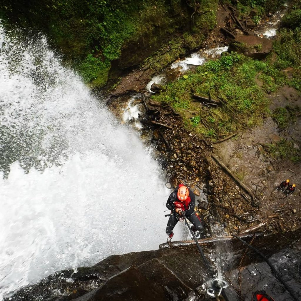 Repelling down Waterfall! ????‍️ Baños, Ecuador ???????? . . . . . . .…