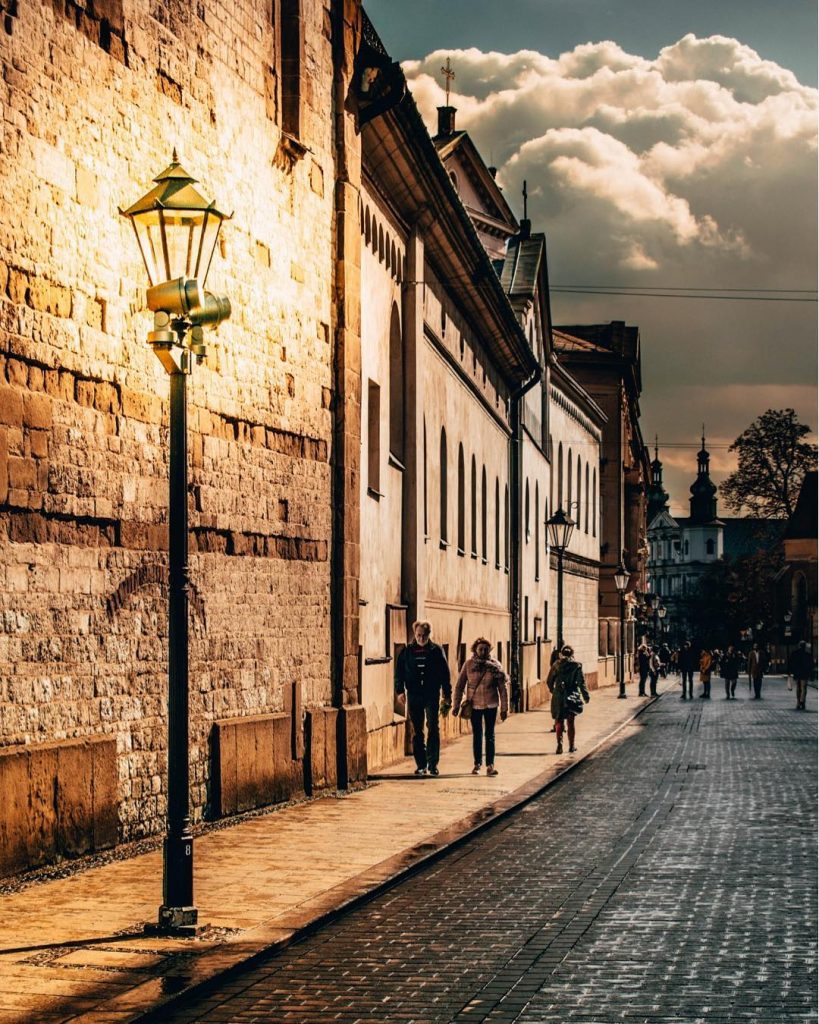 ???????? KRAKOW ???????? Cloudy afternoon ️_____________________________________________ . . . #bnesimppl #krakow_gram #krakowplaces #igerskrakow #instakrakow&hellip;