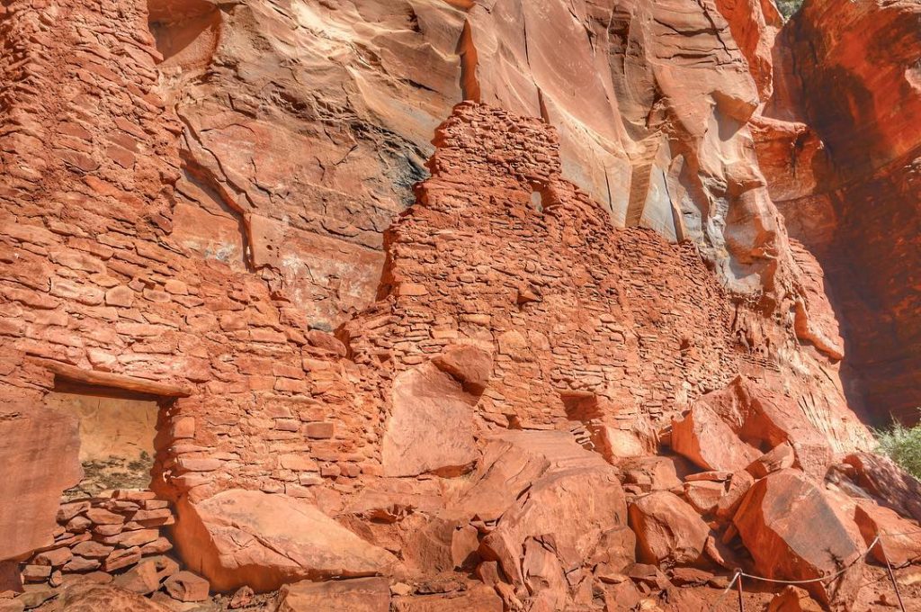 This Sinagua cliff dwelling was built approximately 1100 AD. Pretty sure that in 900&hellip;