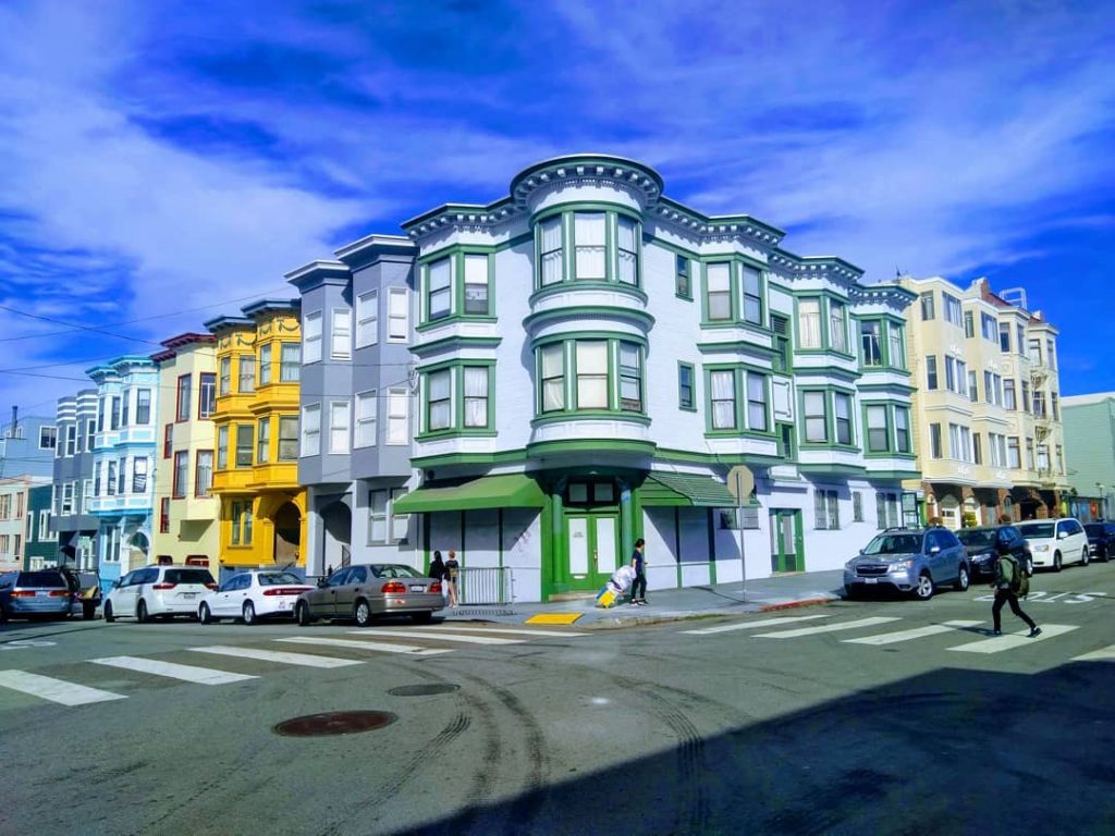 The architecture here is on point ️???????? . #victorian #edwardian #northbeach #sanfrancisco #california #westcoast&hellip;