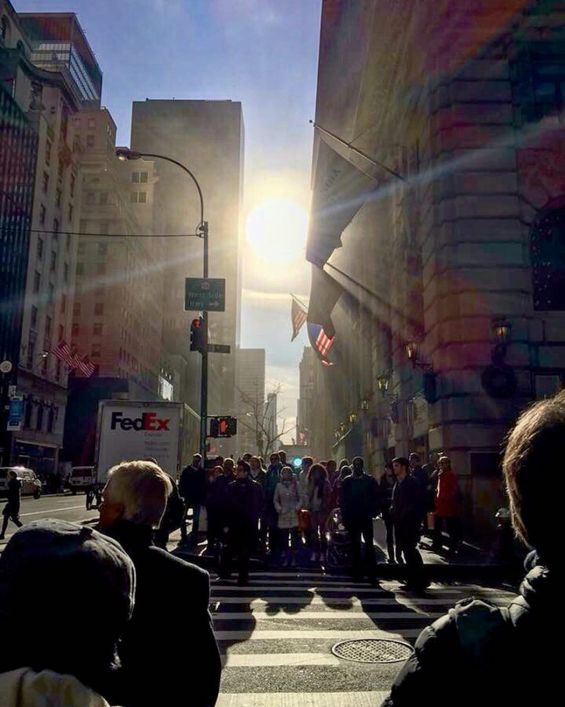 • JBo’s View___________________________________________________ • #bnesimppl #love #sunshine #beauty #priceless #iger #newyork #nyc #postcardsfromtheworld #fromtheworld&hellip;