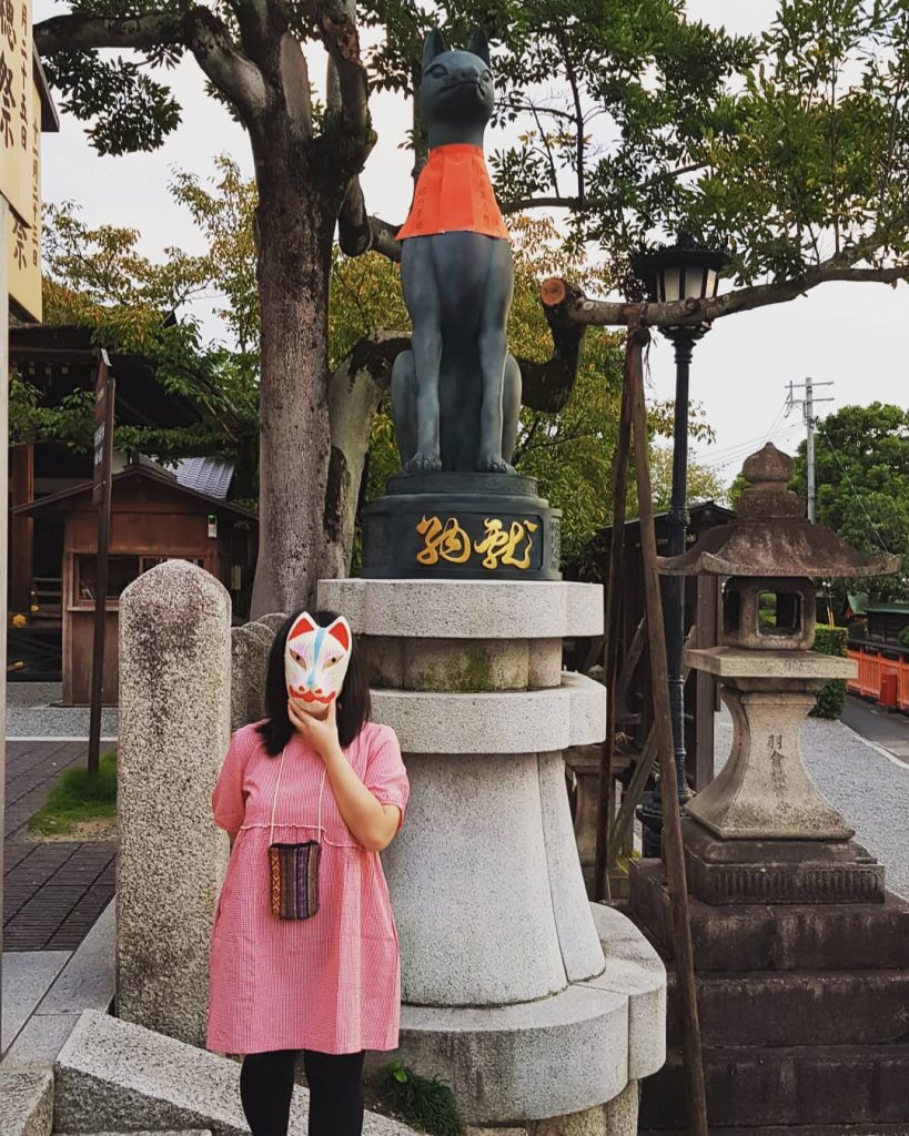 #Halloween greetings from Inari-sama and our fox messengers. . #Halloween2018 #FushimiInariTaisha #Kyoto #Kansai #Japan&hellip;