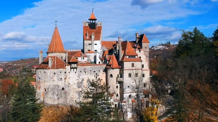 Happy Halloween from the Stranger Travel team! Footage of Vlad Țepeș Dracula’s castle in…