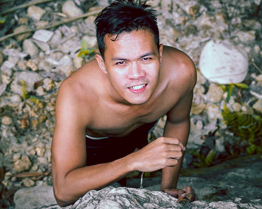 Keep looking up. Some of the best things are happening up there. #ExploReytion #travelph&hellip;