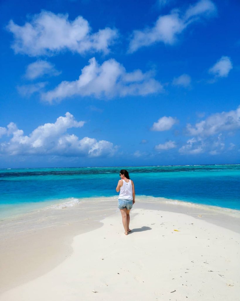 Más de esta hermosa isla local en Maldivas . . . . ¿Ustedes prefieren&hellip;