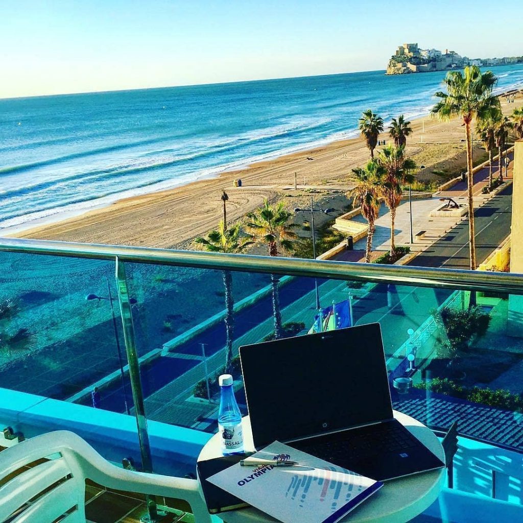The 1 thing I love about being a digital nomad is the constant change&hellip;