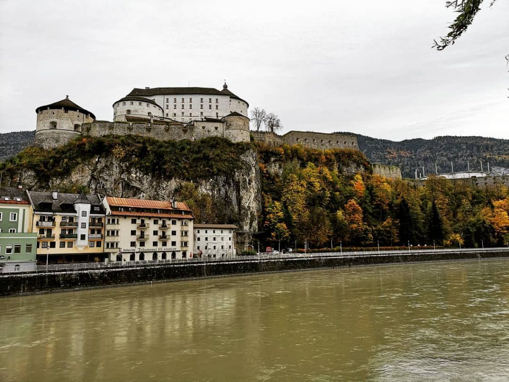 Was für eine Burg #festung #burg #fortress #kufstein #tirol #österreich #austria #herbst #farbe #wunderbar&hellip;