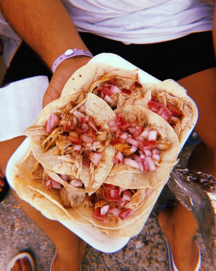 Taco de cochinita pibil ‼️ • – Magro de cerdo – Pasta de achiote&hellip;