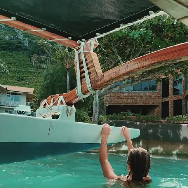 Have a nice day . . by @clint . . #girl #girltravel #travel #traveling…