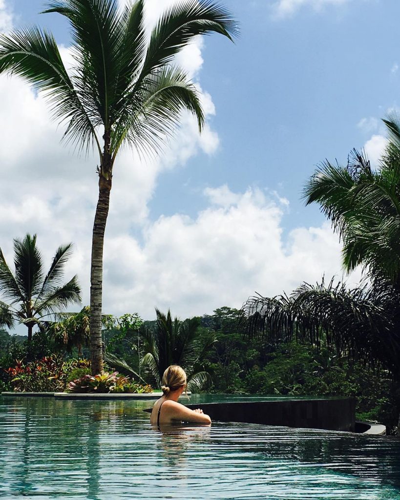 #instadaily #instapic #instaphoto #bali #ubud #indonesia #padmaresortubud #infinitypool #pool #jungle #view #nature #holiday #travel&hellip;