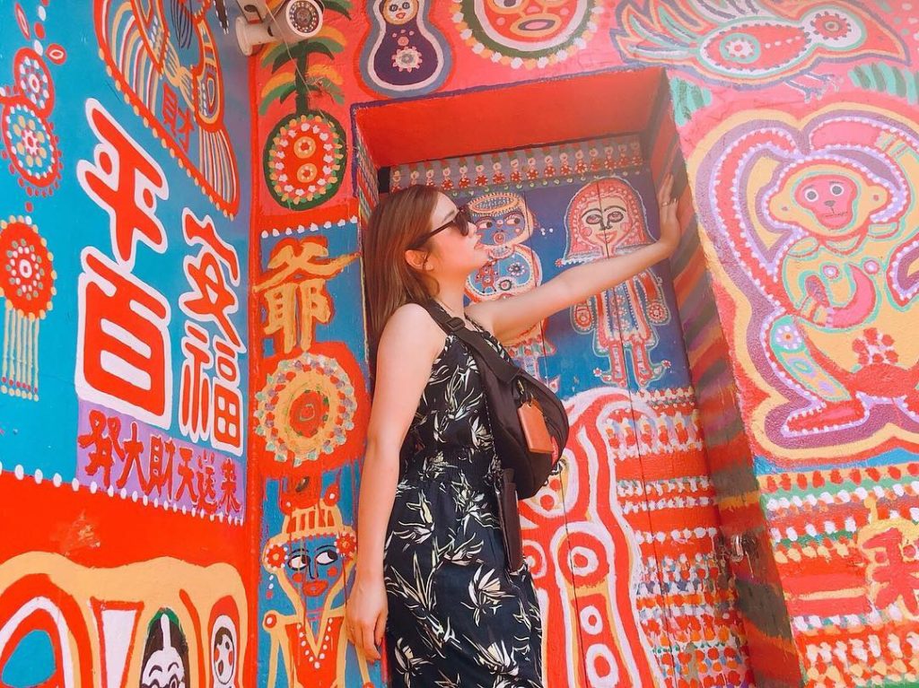 Rainbow Village ???? 今日は台中にある『彩虹眷村』 っていう小さな村を散策 ???? おじいちゃんが1人で描いたんだよー️???? ???? 台湾旅行に来たらぜひ行って欲しい おすすめスポット ???? #taiwan #taichung #rainbow&hellip;