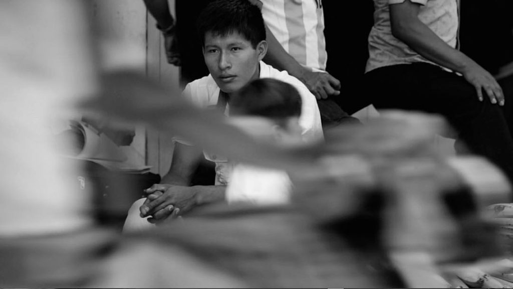 Joven en las calles de Nieva, Condorcanqui – Alta Amazonía, Perú. #peru #amazonia #medicina&hellip;