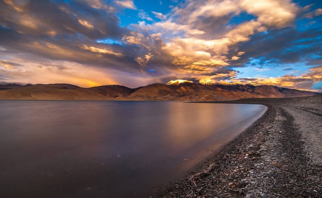 Sunset at Tso Moriri #2 Captured with the guidance of @sumanta9999 Tso Moriri’18 #beautifullandscapes&hellip;