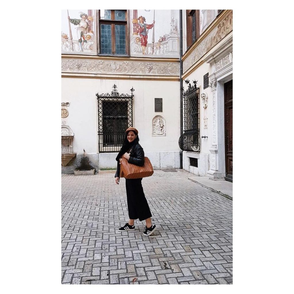 Hallo Romania. ???????? ___________________________________________________ #romania #autumn #europe #europestyle_ #photooftheday #roadtrip #photography #girlsthatwander #travel #travelgram&hellip;