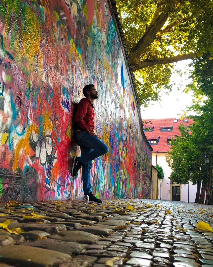 El muro de John Lennon #JohnLennonWall #Prague #CzechRepublic #traveltheworld #Imagine #Praga #RepublicaCheca #MexicanTraveler #mochileromx&hellip;