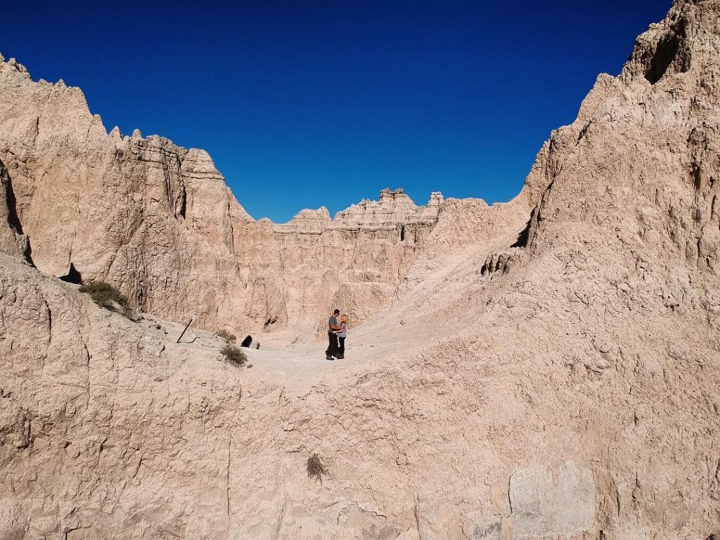 Landed on the moon ???????? #roadtrip #southdakota #badlands #nationalpark #country #lifeisbeautiful #dronestagram #drone #dronephotography&hellip;